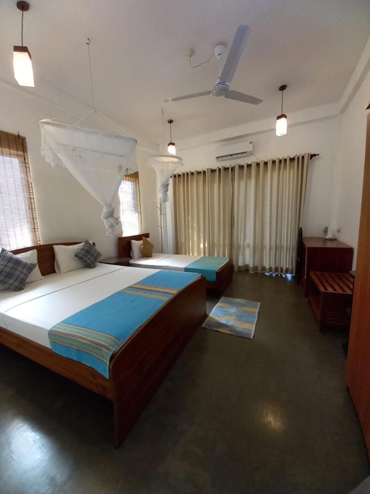 Blue Sands Beach Resort Passikudah Eksteriør bilde