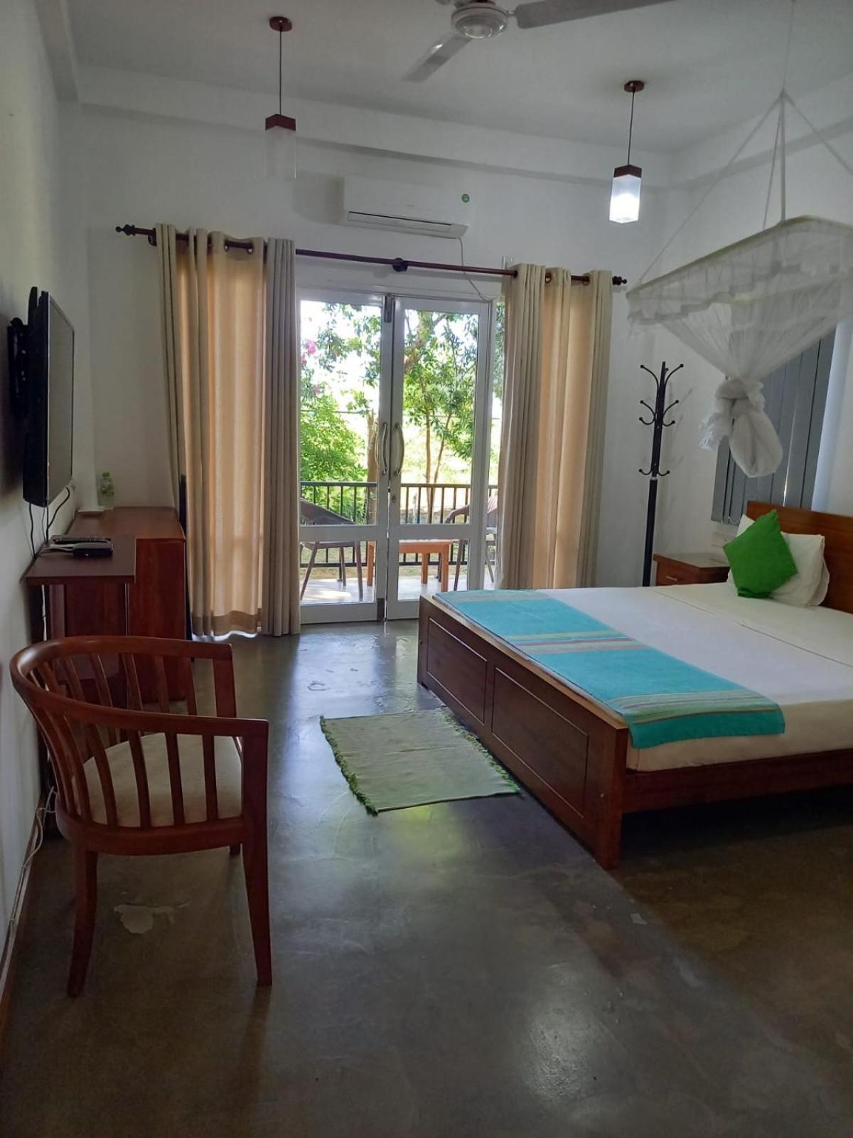 Blue Sands Beach Resort Passikudah Eksteriør bilde
